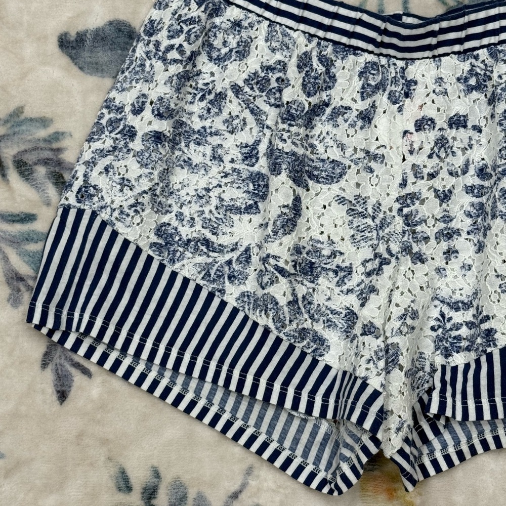 Intimissimi 100% Cotton Blue Lace and Floral and Striped PJ / Beach Shorts Small - Picture 2 of 7